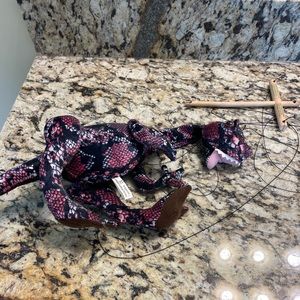 T. rex marionette from fairyland